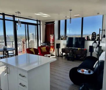 Sub-Penthouse, 30th flr, Beautiful Mountain Views, SW Corner Unit |... - Photo 1
