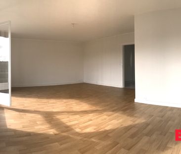 Location Appartement 5 pièces 134m² RENNES 35000 - Photo 3
