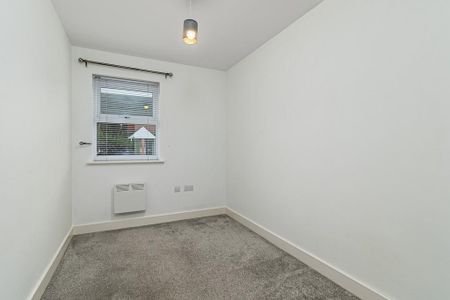 2 bedroom ground floor flat to rent - Photo 5