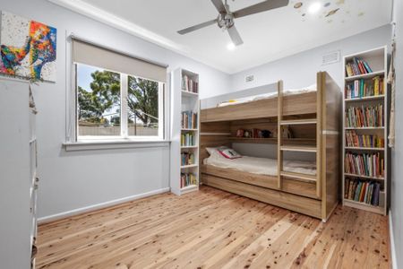 Generous Sized 3 Bedroom Home - Photo 5