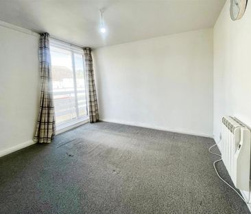 Peartree Close, South Ockendon, RM15 - Photo 5