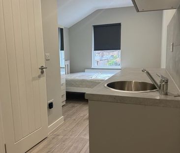 Studio Flat, Billington Road, SE14 - Photo 6