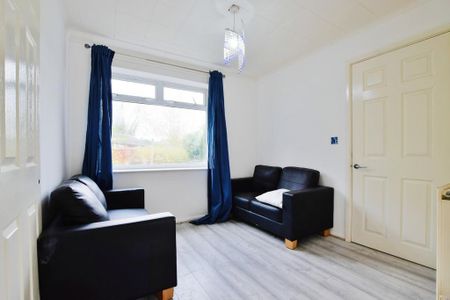 3 bedroom terraced house to rent - Photo 2