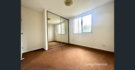 Modern two-bedroom unit in a prime location - Photo 2