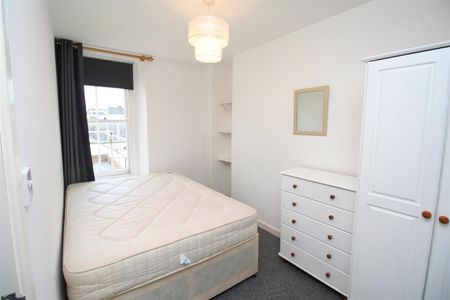 Clarence Place, Stonehouse, Plymouth - Photo 2