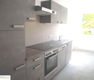 10 Minuten vor Wien! Gepflegte 3 Zimmer Wohnung mit Loggia in Grünr... - Photo 2