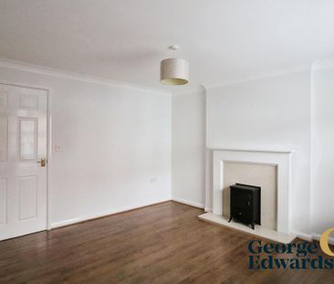 3 bedroom terraced house to rent - Photo 2