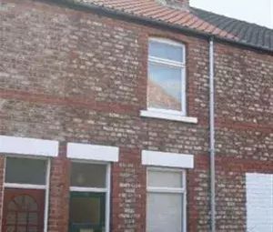 Room 3, 15, Earle Street - Photo 1