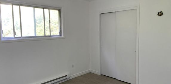 Logement 4.5 pces Secteur haute-ville 2e étage - Photo 2