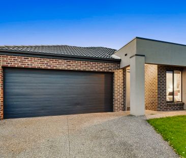 102 Bondi Parade, Point Cook. - Photo 3