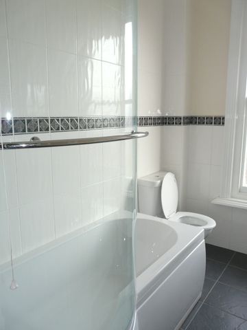 7 Bed Semi-Detached House, Shaftesbury Avenue, SO17 - Photo 5