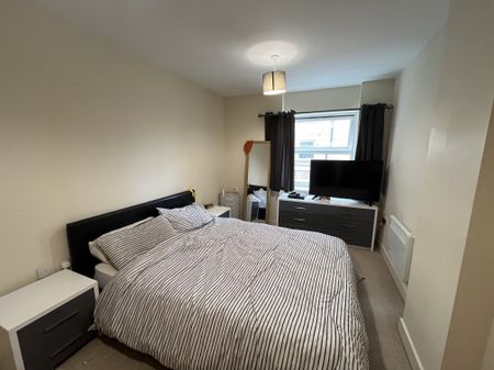 2 bed flat to rent in Commercial Road, Bournemouth, BH2 - Photo 3