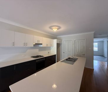 52a Richard Road, Rutherford - Photo 3