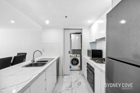 FULLY RENOVATED APARTMENT IN A FANTASTIC LOCATION | Furnished - Photo 5