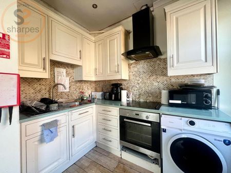 1 bedroom in a house share to rent - Photo 5