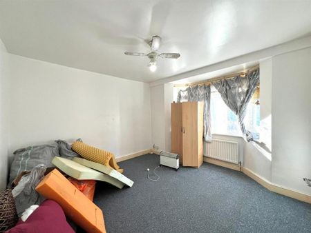 5 bedroom terraced house to rent - Photo 4