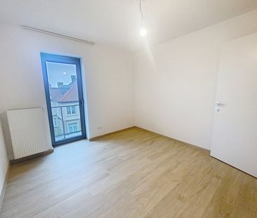 Zeer ruim duplex appartement met 3 slaapkamers - Photo 5