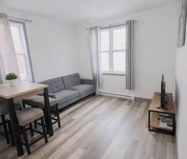 Immeuble - 258-266 Ball, Sherbrooke Grand 5 1/2 à Louer Au Centre-v... - Photo 1