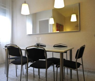 2-bedroom apartment for rent in el Camp de l'Arpa del Clot, bills included - Foto 2