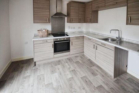 2 bedroom semi-detached house to rent - Photo 4