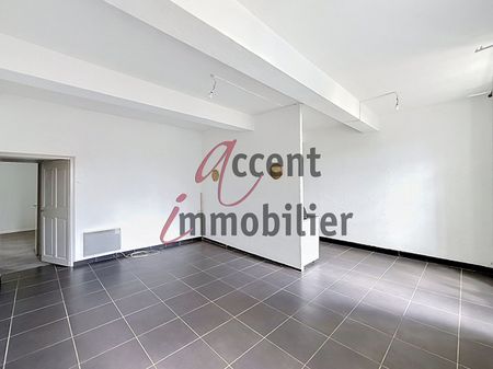 Appartement au 1er étage de 74.46m², situé à Eyragues, - Photo 4