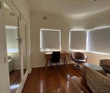 FURNISHED MODERN APARTMENT AVAILABLE TO LEASE - Photo 1