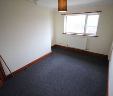 Coote Lane, Lostock Hall - Photo 5