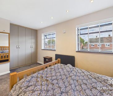2 bedroom semi-detached house to rent - Photo 3