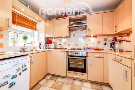 Bromfield Place, Elvetham Heath, Fleet, GU51 - Photo 4