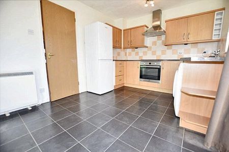 2 bedroom terraced house to rent - Photo 4