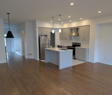 For Lease - 15 Brixton Way, Stittsville - Munster - Richmond, Ontario - Photo 5
