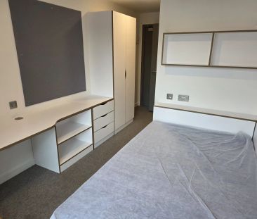 Silver En-Suite - Photo 6