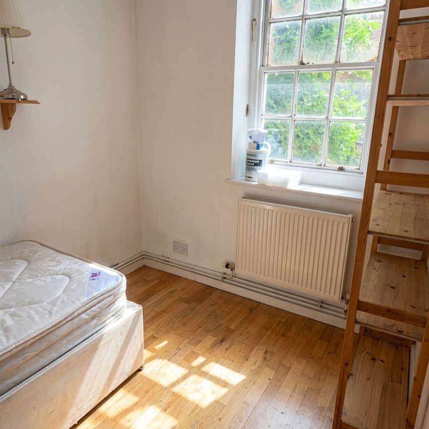 Flat 10, Maygood House Maygood Street, London, N1 9QR - Photo 1