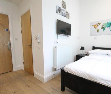 Studio to rent - Photo 2