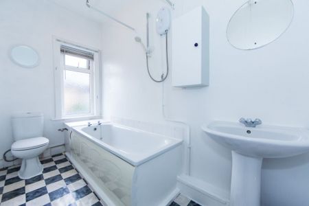 Wetherby Grove, Burley, Leeds - Photo 3