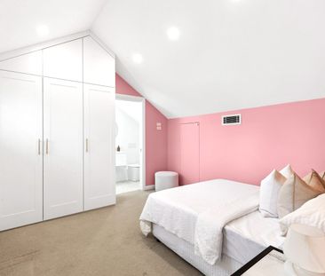 Spacious family home in a quiet bayside pocket - Photo 3