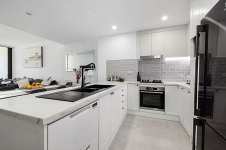 Executive Living with City Views - Photo 5