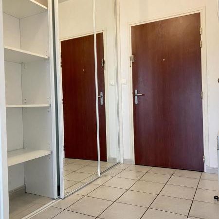 VALENCIENNES : Appartement T2 avec parking aérien fermé - Photo 4