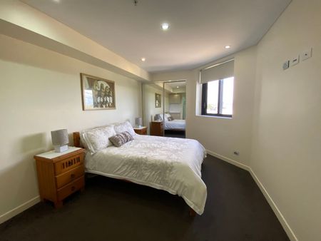 CBD LIVING - Photo 5