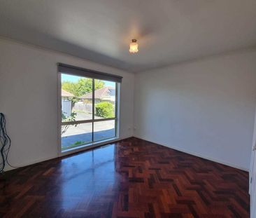 2/11 Studley Street, Mulgrave VIC 3170 - House For Rent | Domain - Photo 6