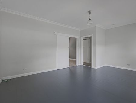 FAMILY HOME - Photo 4