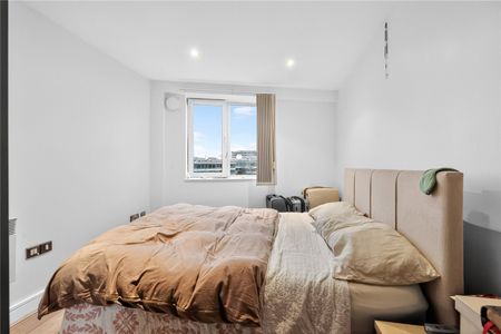 Chiswick High Road, London, W4 5RR - Photo 5