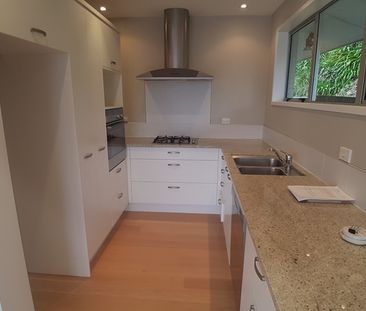 St HELIERS Hampton Drive spacious 2 bedroom townhouse north facing - Photo 2