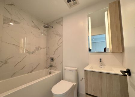 For Lease - 215 Lakeshore Rd Road Unit# 527, Mississauga, Ontario - Photo 5