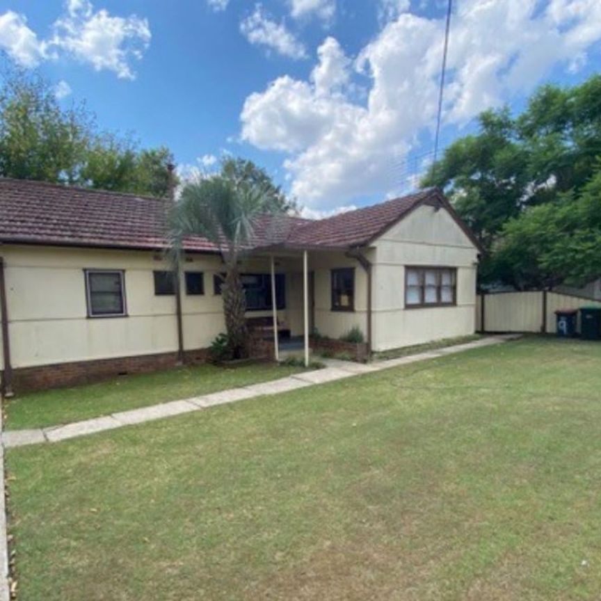 Great Location! - Photo 2