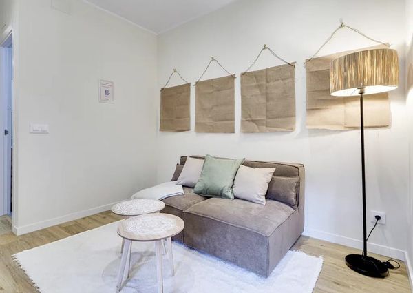 Avinguda de les Drassanes, Barcelona, Catalonia 08001