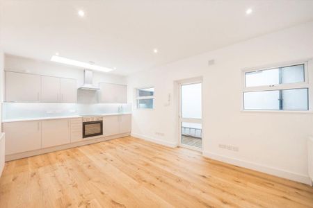 Studio to rent - Photo 3