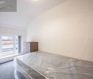 4 bedroom flat to rent - Photo 5