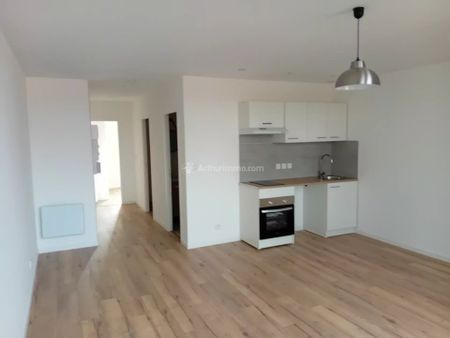 Location Appartement 2 pièces 49 m2 à Carmaux - Photo 2