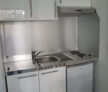 Location Appartement 1 pièce 18m² COURBEVOIE 92400 - Photo 4